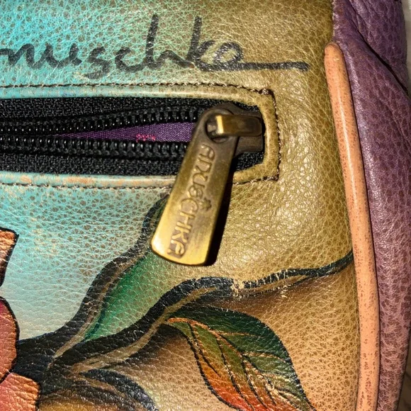 Anuschka hand-painted leather bag featuring a birds and floral design - Picture 9 of 12